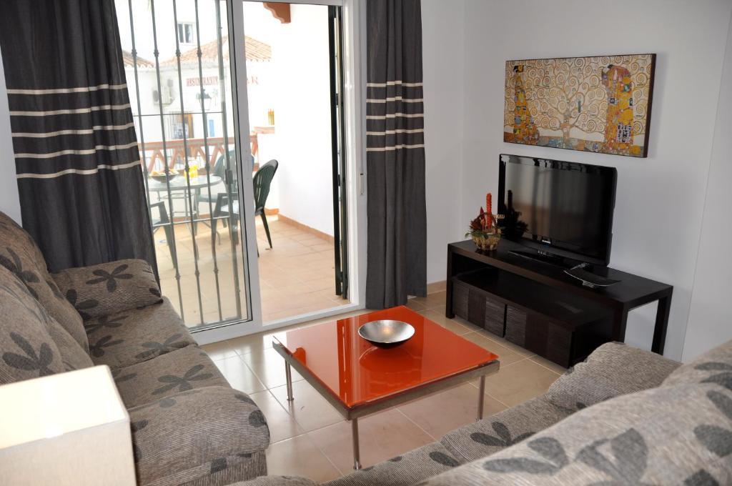 Nerja Paradise Rentals - Chimenea Apts Oda fotoğraf